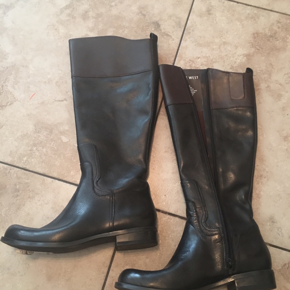 Nine West cute and comfortable boots!!!! 😍😍 - Picture 2 of 3